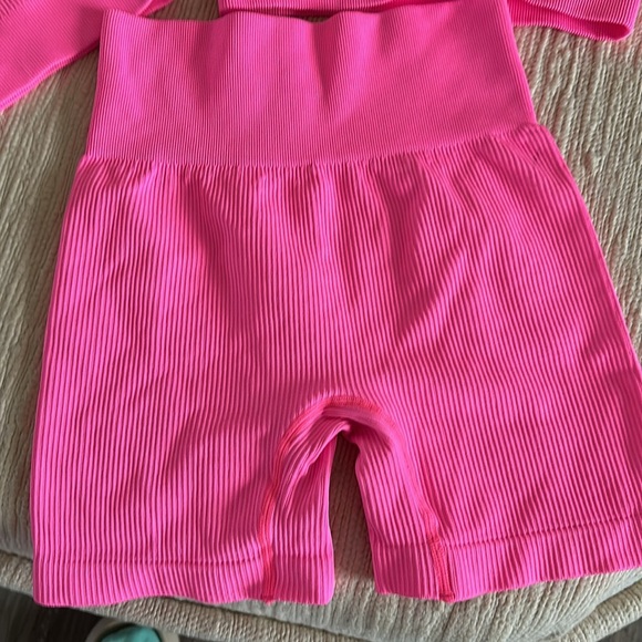 Pink set !!!!! - Picture 3 of 4